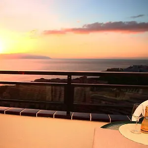 Sunset Paradise Attic Appartement